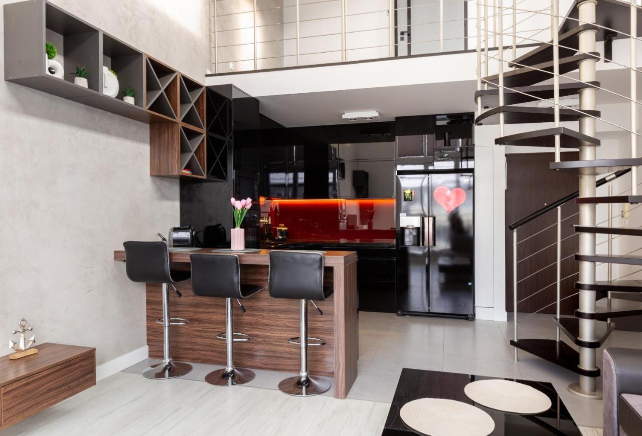 Janki Bryla Two-Level Apartment กดิเนีย ภายนอก รูปภาพ